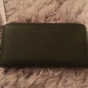 Women’s wallet